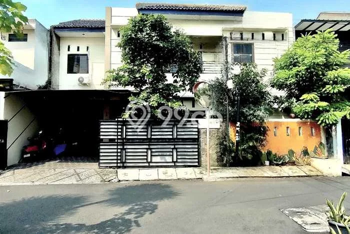 Kost Dijual di Rawamangun dengan 14 KT dan Luas 218m2 Kost Dijual di Rawamangun dengan 14 KT dan Luas 218m2