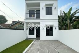 For Sale Rumah 3 Kamar Lokasi Ideal Bagus dan Strategis di Jagakarsa For Sale Rumah 3 Kamar Lokasi Ideal Bagus dan Strategis di Jagakarsa