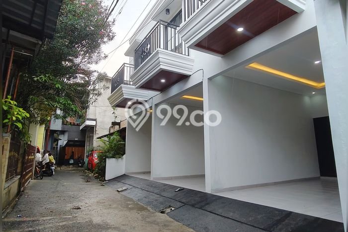 Dijual Cepat Rumah Favorit Siap Huni LB 90m2 di Ciracas, Jakarta Timur Dijual Cepat Rumah Favorit Siap Huni LB 90m2 di Ciracas, Jakarta Timur