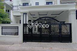 Ready to Use! Premium House LT 204m2 Desain Elegan di Joglo Ready to Use! Premium House LT 204m2 Desain Elegan di Joglo