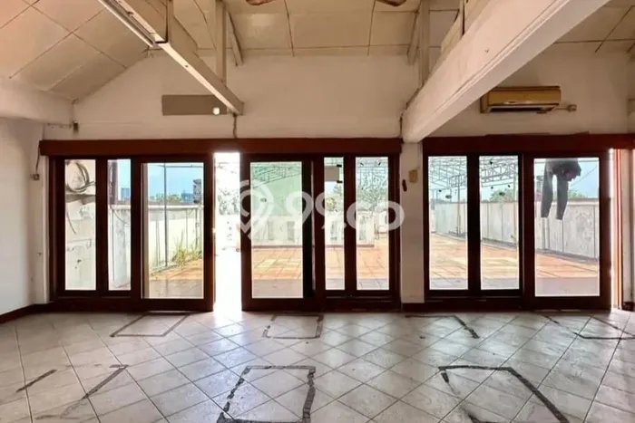 Unit Kantor Dijual di Jakarta Selatan LT 358m2 & LB 568m2 Unit Kantor Dijual di Jakarta Selatan LT 358m2 & LB 568m2