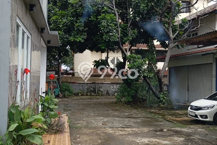 Jarang Ada! Tanah di Kebayoran Baru Punya Luas 1805m2 SHM Jarang Ada! Tanah di Kebayoran Baru Punya Luas 1805m2 SHM