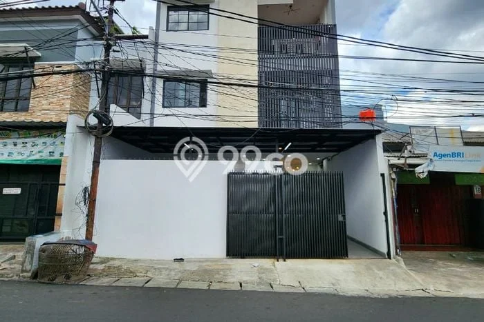 Dijual Kost Strategis di Kebayoran Baru, Jakarta Selatan 29 KT, 29 KM, Luas Bangunan 450m2 Dijual Kost Strategis di Kebayoran Baru, Jakarta Selatan 29 KT, 29 KM, Luas Bangunan 450m2