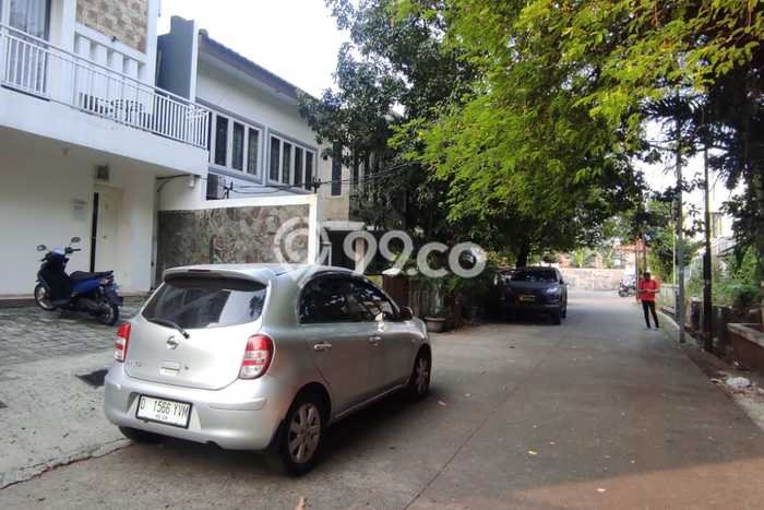 Cocok Untuk Investasi! Dijual Kost di Blok M 26 Kamar Cocok Untuk Investasi! Dijual Kost di Blok M 26 Kamar