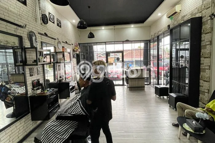 Komersial Dijual Lokasi Emas di Patikraja Luas 384m2 Komersial Dijual Lokasi Emas di Patikraja Luas 384m2
