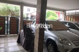 Hunian Elit LB 360m2 Siap Pakai Desain Elegan di Ciparigi, Bogor Hunian Elit LB 360m2 Siap Pakai Desain Elegan di Ciparigi, Bogor