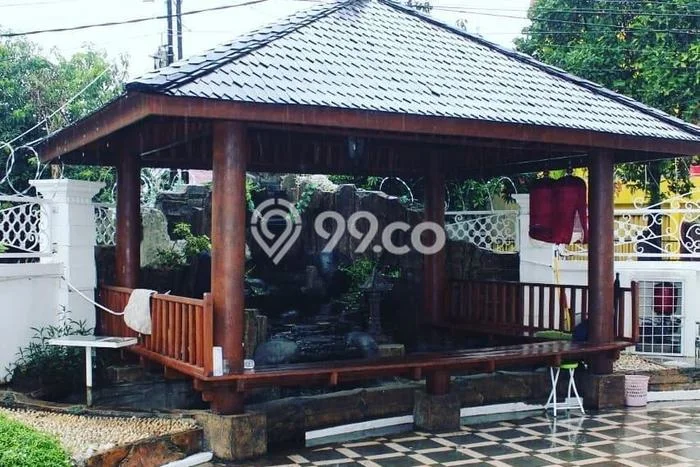 Sewa Rumah Strategis di Pondok Kelapa LT 695m2 / LB 900m2 Kondisi Bagus Sewa Rumah Strategis di Pondok Kelapa LT 695m2 / LB 900m2 Kondisi Bagus