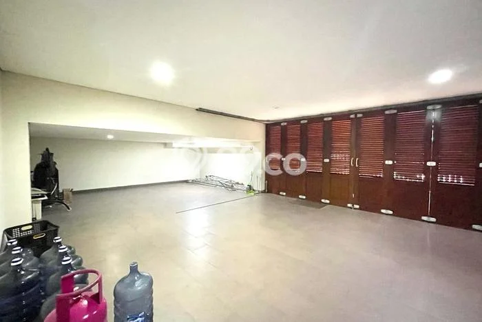 Siap Huni Rumah Mewah 5 Kamar di Kelapa Gading Dekat ke Mana Pun Siap Huni Rumah Mewah 5 Kamar di Kelapa Gading Dekat ke Mana Pun