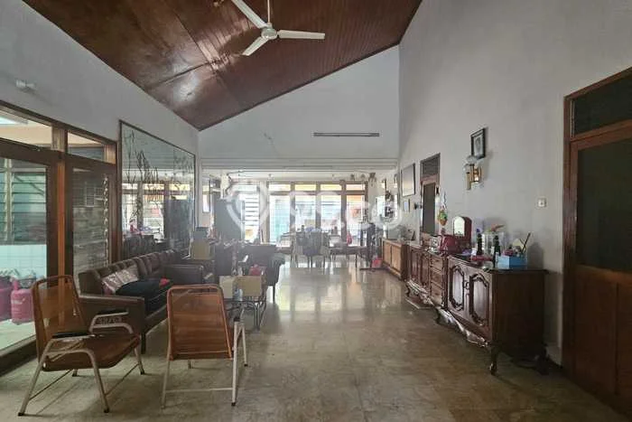 For Sale! Premium House LT 300m2 Desain Modern di kertajaya For Sale! Premium House LT 300m2 Desain Modern di kertajaya