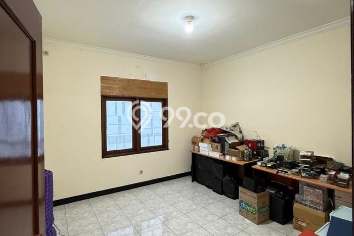 Rumah Strategis Minimalis Lb 186m2 di Mulyorejo, Surabaya Rumah Strategis Minimalis Lb 186m2 di Mulyorejo, Surabaya
