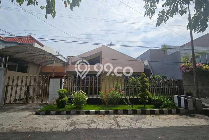 For Sale! Premium House LT 300m2 Desain Modern di kertajaya For Sale! Premium House LT 300m2 Desain Modern di kertajaya