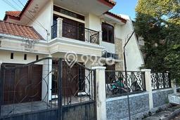 Jual Rumah Favorit Siap Huni LB 186m2 di Sukolilo, Surabaya Jual Rumah Favorit Siap Huni LB 186m2 di Sukolilo, Surabaya