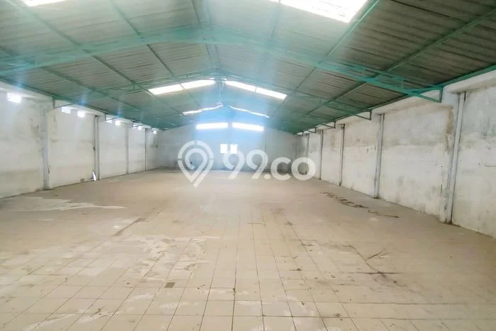 Gudang Disewakan di Area Ramai Cengkareng, Jakarta Barat Gudang Disewakan di Area Ramai Cengkareng, Jakarta Barat