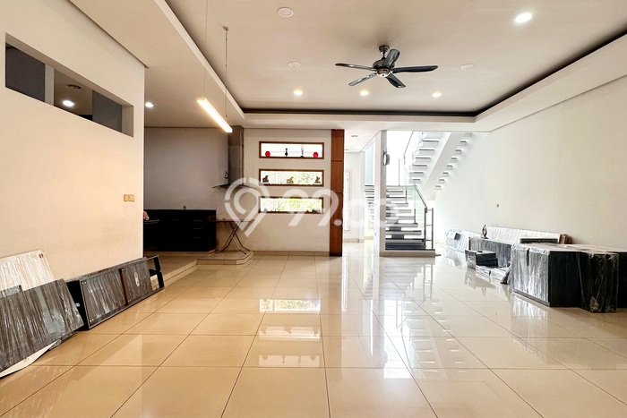 Hunian Eksklusif Siap Huni LT 200m2 di Penjaringan, Jakarta Utara Hunian Eksklusif Siap Huni LT 200m2 di Penjaringan, Jakarta Utara