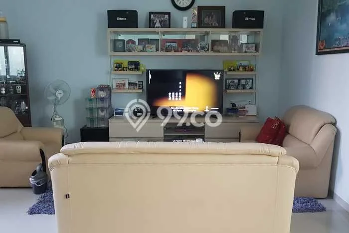 Jual Rumah Mewah Elegan Dengan View Eksklusif di Taman Surya, Jakarta Barat Jual Rumah Mewah Elegan Dengan View Eksklusif di Taman Surya, Jakarta Barat