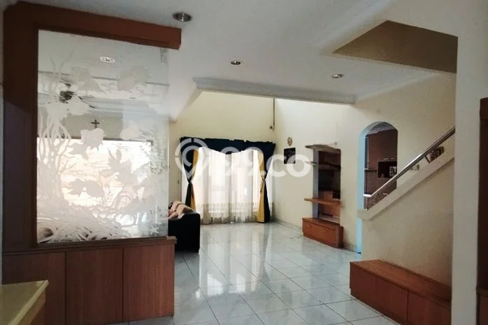 Disewakan! Rumah 4 Kamar Tidur &
3 Kamar Mandi di Puri Indah, Jakarta Barat Disewakan! Rumah 4 Kamar Tidur &
3 Kamar Mandi di Puri Indah, Jakarta Barat