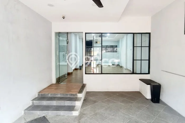 For Rent Ruko Kawasan Strategis Kawasan Tambora, Luas 200m², Siap Operasi For Rent Ruko Kawasan Strategis Kawasan Tambora, Luas 200m², Siap Operasi