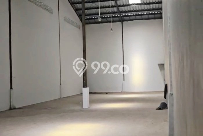 Disewakan Gudang komersial di Pakuhaji luas bangunan 420m2 Disewakan Gudang komersial di Pakuhaji luas bangunan 420m2