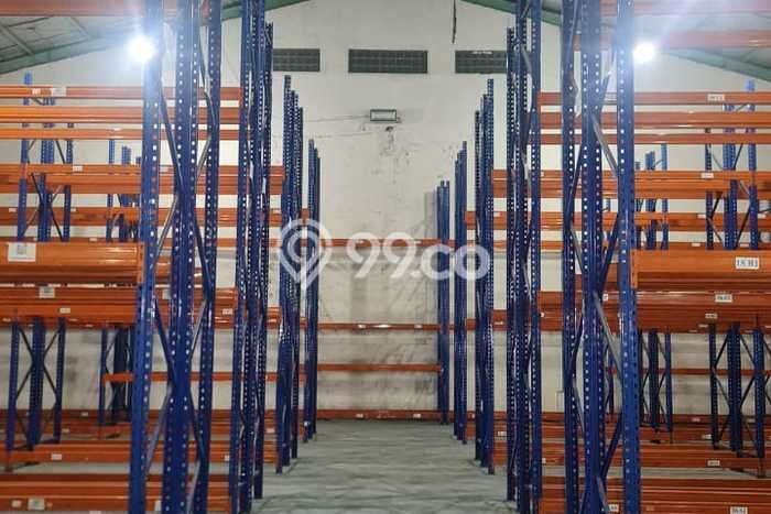 Unit Gudang Dijual di Jakarta Barat LT 1272m2 & LB 1300m2 Unit Gudang Dijual di Jakarta Barat LT 1272m2 & LB 1300m2