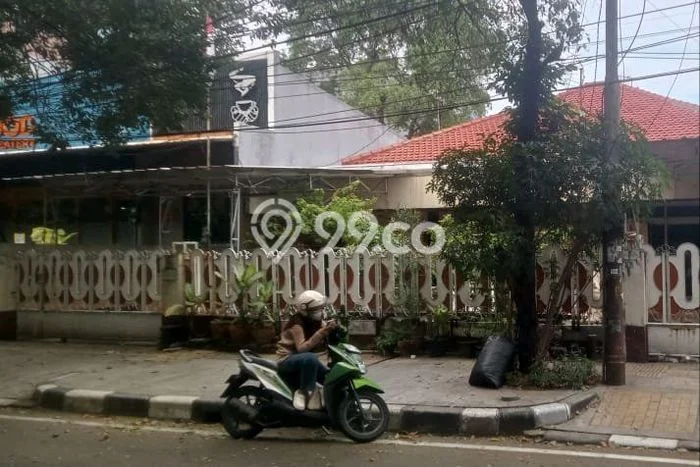 Disewakan! Rumah 5 Kamar Tidur &
4 Kamar Mandi di Grogol, Jakarta Barat Disewakan! Rumah 5 Kamar Tidur &
4 Kamar Mandi di Grogol, Jakarta Barat