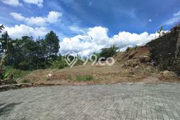 Lahan Dijual Lokasi Strategis di Bandung dengan Luas 380m2 Lahan Dijual Lokasi Strategis di Bandung dengan Luas 380m2