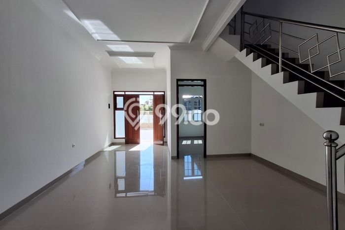 LOKASI PREMIUM! Rumah Strategis di , Luas 95m2m² LB 125m2m² LOKASI PREMIUM! Rumah Strategis di , Luas 95m2m² LB 125m2m²