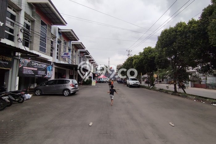 LOKASI STRATEGIS! Ruko Kawasan , Luas 100m2m², Pusat Bisnis, Mainroad LOKASI STRATEGIS! Ruko Kawasan , Luas 100m2m², Pusat Bisnis, Mainroad