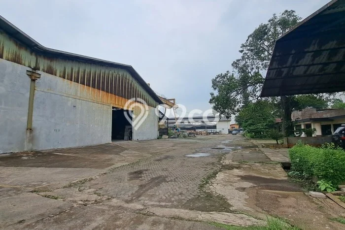 Rumah Mewah LB 5000m2 Siap Pakai Desain Elegan di Jatake, Tangerang Rumah Mewah LB 5000m2 Siap Pakai Desain Elegan di Jatake, Tangerang