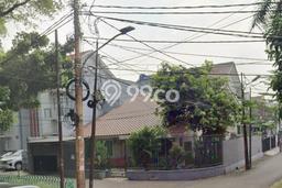 Ready to Use! Premium House LT 265m2 Desain Modern di Senopati Ready to Use! Premium House LT 265m2 Desain Modern di Senopati