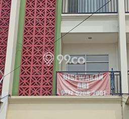 RUKO HOKI. PINGGIR JALAN BESAR UTAMA. Jalan RC Veteran Raya,Kelurahan Bintaro, Kecamatan Pesanggrahan, jakarta Selatan,, Veteran RUKO HOKI. PINGGIR JALAN BESAR UTAMA. Jalan RC Veteran Raya,Kelurahan Bintaro, Kecamatan Pesanggrahan, jakarta Selatan,, Veteran