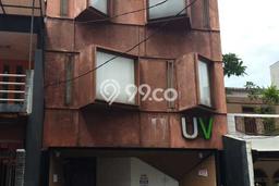 Rumah Elit Modern Tanpa Renovasi di Pondok Indah Jakarta Selatan Rumah Elit Modern Tanpa Renovasi di Pondok Indah Jakarta Selatan