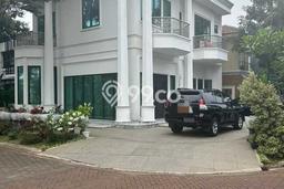 Rumah Berkelas 5 KT 4 KM di Kompleks Cluster Gading Serpong, Tangerang Rumah Berkelas 5 KT 4 KM di Kompleks Cluster Gading Serpong, Tangerang