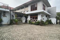 Siap Huni Hunian Elit 7 Kamar di Matraman Dekat ke Mana Saja Siap Huni Hunian Elit 7 Kamar di Matraman Dekat ke Mana Saja