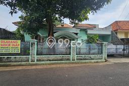 Jual Rumah Minimalis Bagus Punya 5 KT di Pesanggrahan Jakarta Selatan SHM Jual Rumah Minimalis Bagus Punya 5 KT di Pesanggrahan Jakarta Selatan SHM
