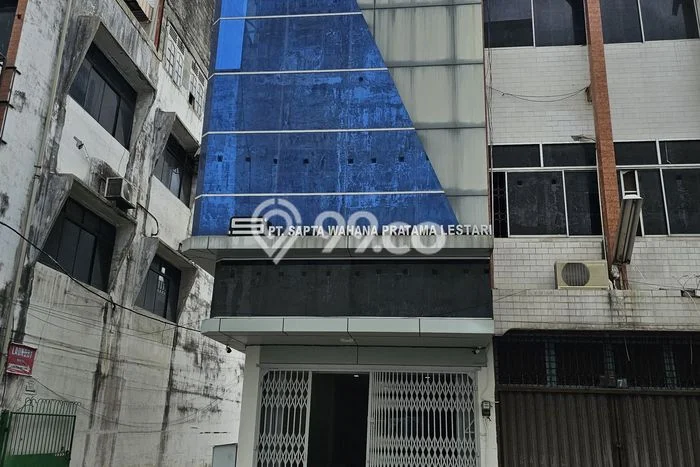 Ruko For Rent Kawasan Medan Kota, Luas 64m², Lokasi Komersial, Jalan Utama Ruko For Rent Kawasan Medan Kota, Luas 64m², Lokasi Komersial, Jalan Utama