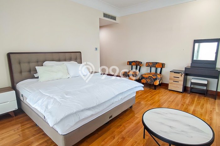 Apartemen Disewakan 4 Kamar Hemat Siap Huni di Jakarta Selatan, Luas 303m2 Apartemen Disewakan 4 Kamar Hemat Siap Huni di Jakarta Selatan, Luas 303m2