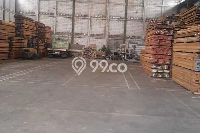 Gudang Disewa di Tangerang dengan LB 1265m2 Area Komersial Ramai Gudang Disewa di Tangerang dengan LB 1265m2 Area Komersial Ramai