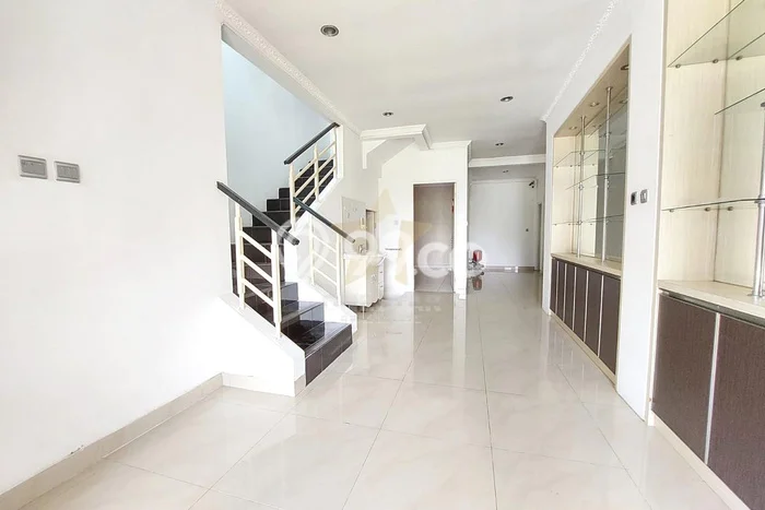 HUNIAN PREMIUM! Rumah di Gading Serpong Serenade Lake, 3 KT, Area Berkembang, Luas 112m² LB 100m² HUNIAN PREMIUM! Rumah di Gading Serpong Serenade Lake, 3 KT, Area Berkembang, Luas 112m² LB 100m²