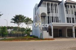 Rumah Terawat 4 KT 4 KM di BSD Green Wich, Tangerang Rumah Terawat 4 KT 4 KM di BSD Green Wich, Tangerang