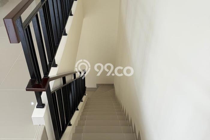 Ruko Dijual di Tangerang LT 55m2 & LB 110m2 Lokasi Terbaik! Ruko Dijual di Tangerang LT 55m2 & LB 110m2 Lokasi Terbaik!