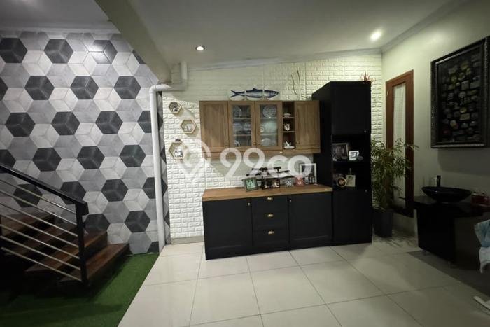 Untuk Dijual Kost di Kelapa Dua, Tangerang, 13 KT, 13 KM, Luas 220m2 Untuk Dijual Kost di Kelapa Dua, Tangerang, 13 KT, 13 KM, Luas 220m2