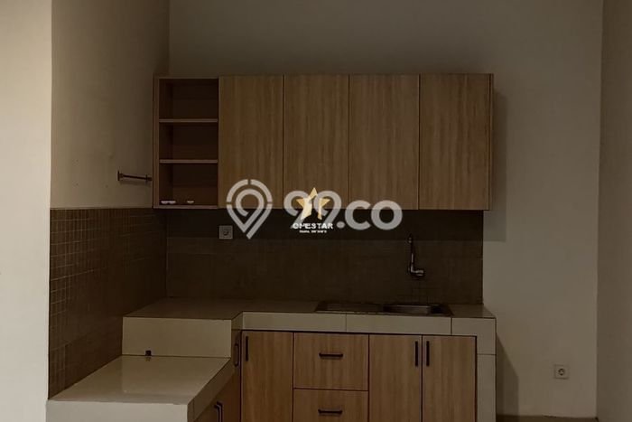 Rumah kawasan BSD Eminent, Akses ke Mall, LT 180m² Rumah kawasan BSD Eminent, Akses ke Mall, LT 180m²