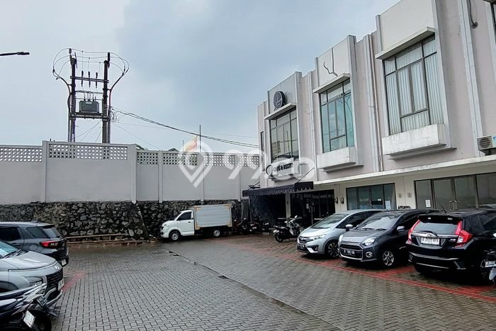 Unit Ruko Disewakan di Gading Serpong di Area Ramai & Strategis Unit Ruko Disewakan di Gading Serpong di Area Ramai & Strategis