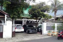 Rumah Mewah LB 715m2 Siap Pakai Desain Elegan di Kramat, Jakarta Pusat Rumah Mewah LB 715m2 Siap Pakai Desain Elegan di Kramat, Jakarta Pusat
