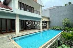 Rumah Eksklusif Siap Huni LT 700m2 di Kebayoran Baru, Jakarta Selatan Rumah Eksklusif Siap Huni LT 700m2 di Kebayoran Baru, Jakarta Selatan