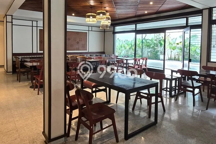 Unit Komersial disewakan di Menteng Jakarta Pusat dengan LT 750m2 / LB 500m2 Unit Komersial disewakan di Menteng Jakarta Pusat dengan LT 750m2 / LB 500m2