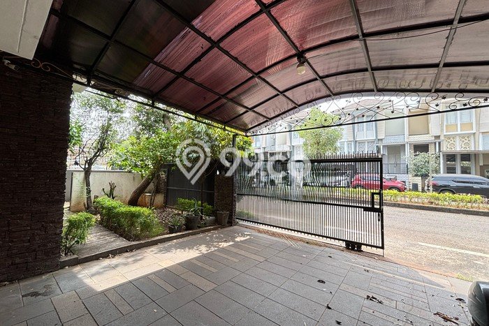 Rumah Elit LB 180m2 Siap Huni Desain Elegan di Grand Wisata, Bekasi Rumah Elit LB 180m2 Siap Huni Desain Elegan di Grand Wisata, Bekasi
