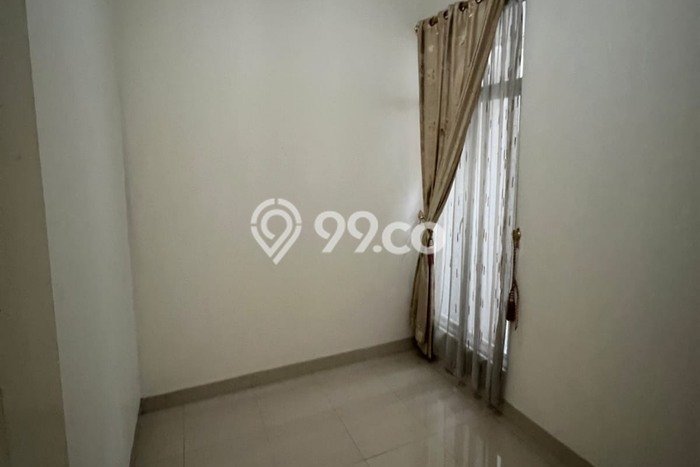 For Sale! Luxury House LT 180m2 Desain Elegan di Grand Wisata For Sale! Luxury House LT 180m2 Desain Elegan di Grand Wisata