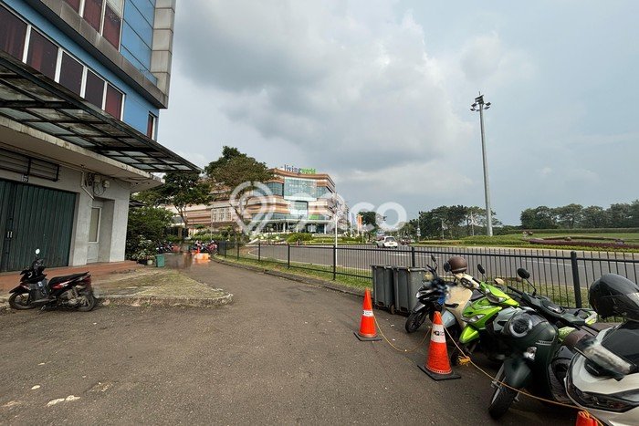 Disewakan Ruko di Kawasan Ramai Grand Wisata Luas 290m2 Disewakan Ruko di Kawasan Ramai Grand Wisata Luas 290m2