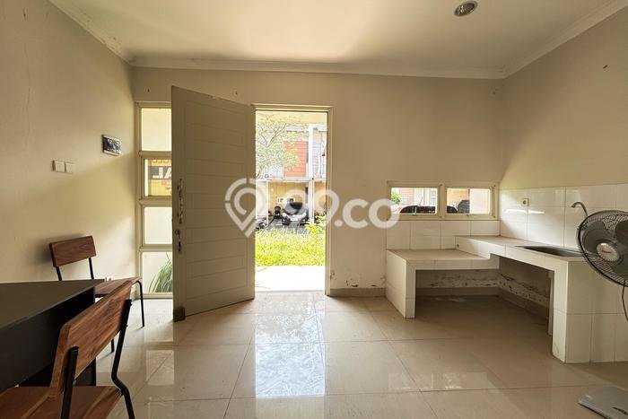 For Sale Hunian Rumah Terawat 2 Kamar di Grand Wisata, Bekasi For Sale Hunian Rumah Terawat 2 Kamar di Grand Wisata, Bekasi